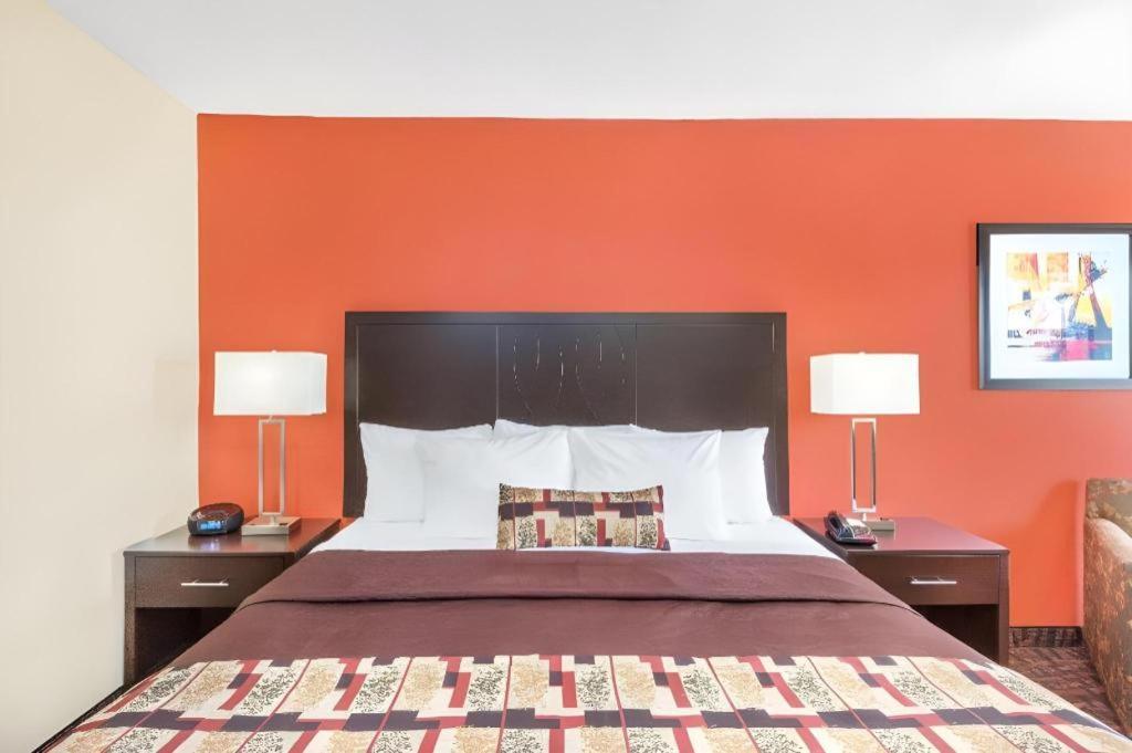 Days Inn By Wyndham Rayville Bagian luar foto
